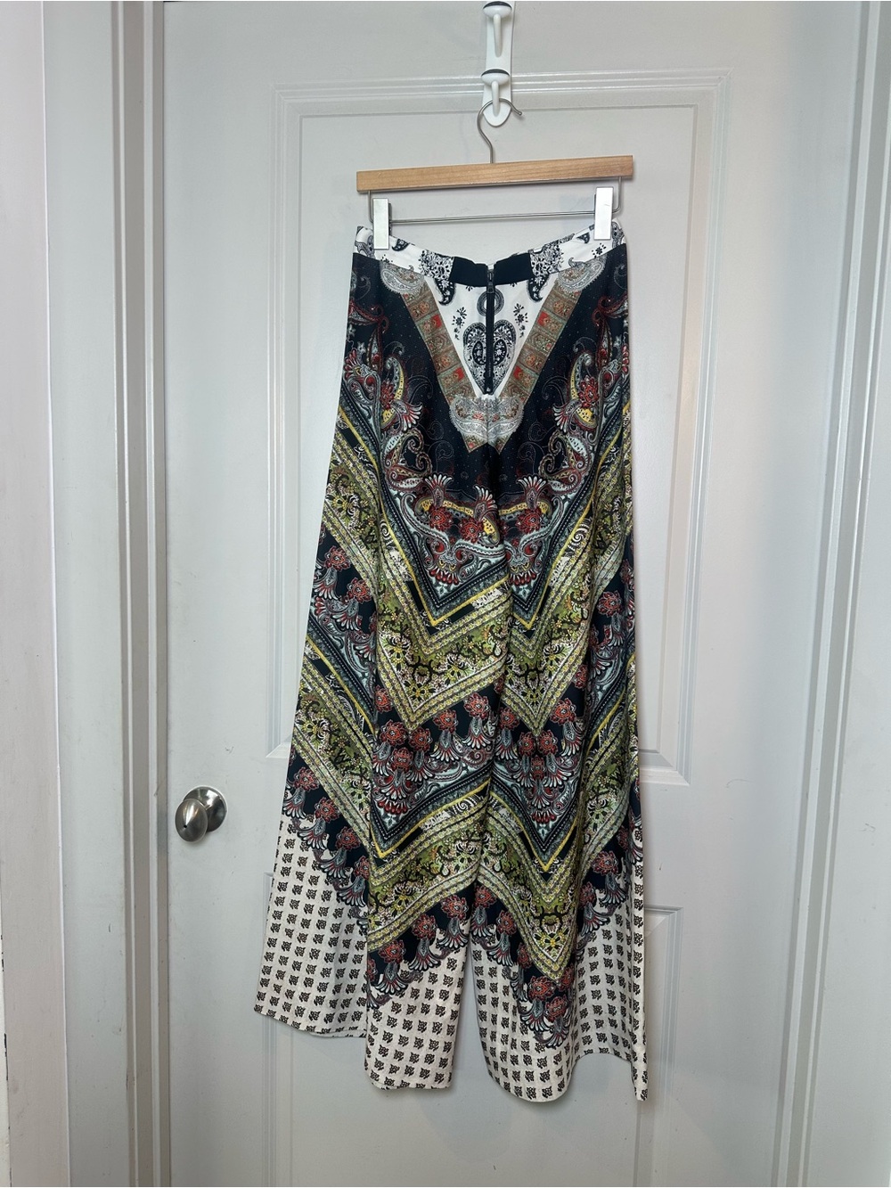 ALICE + OLIVIA Paisley satin Super Wide Leg High Rise Pants, Size 6 - Picture 8 of 9